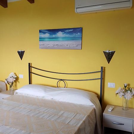 Gli Olivastri Con Piscina,Solarium, Vista Mare ,Sole -Mare E Tanta Natura ,Climatizzatore,Wifi Aglientu Exteriör bild