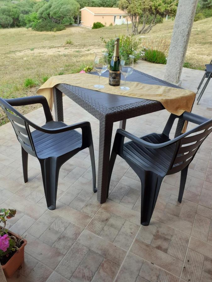 Gli Olivastri Con Piscina,Solarium, Vista Mare ,Sole -Mare E Tanta Natura ,Climatizzatore,Wifi Aglientu Exteriör bild