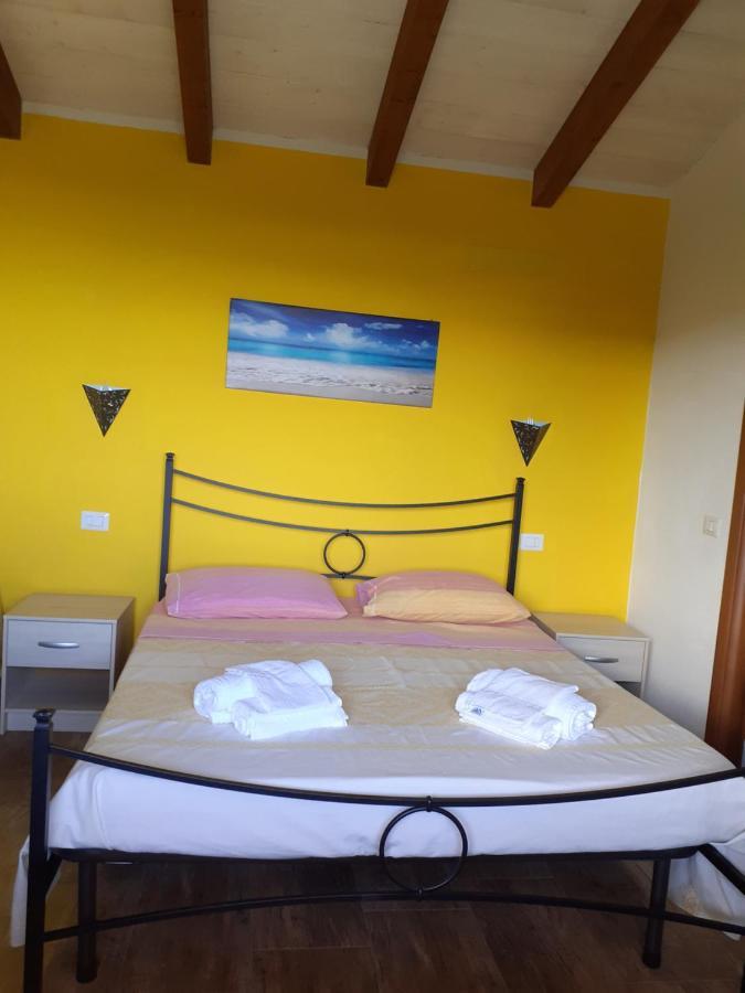 Gli Olivastri Con Piscina,Solarium, Vista Mare ,Sole -Mare E Tanta Natura ,Climatizzatore,Wifi Aglientu Exteriör bild