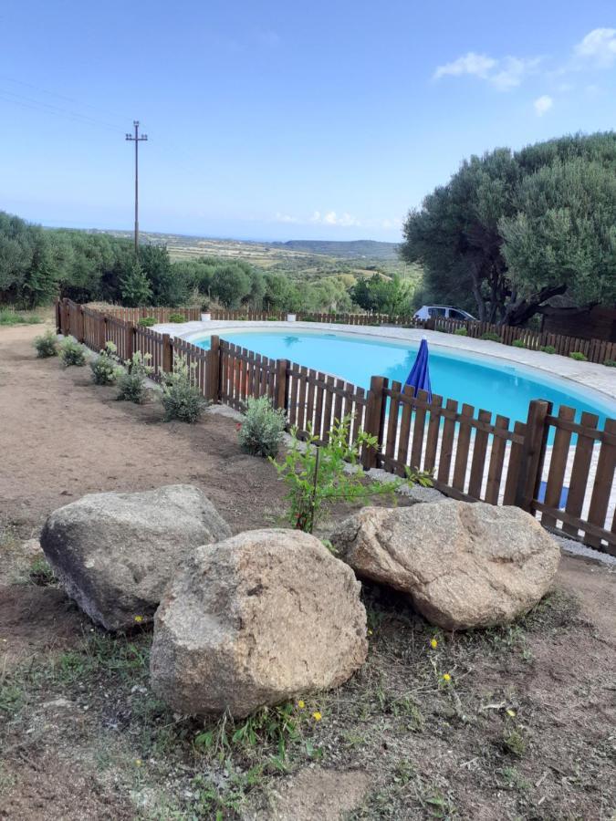 Gli Olivastri Con Piscina,Solarium, Vista Mare ,Sole -Mare E Tanta Natura ,Climatizzatore,Wifi Aglientu Exteriör bild