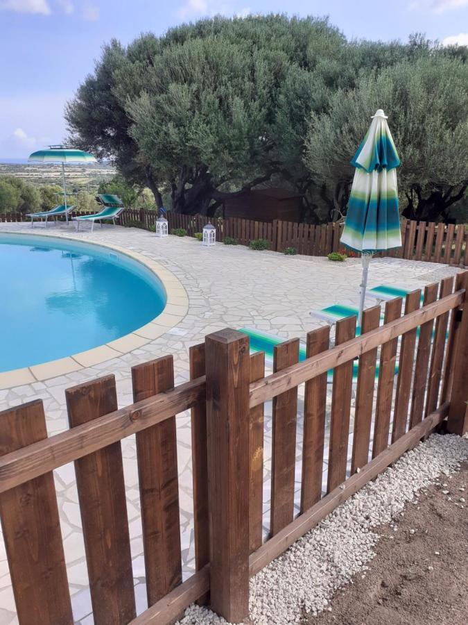 Gli Olivastri Con Piscina,Solarium, Vista Mare ,Sole -Mare E Tanta Natura ,Climatizzatore,Wifi Aglientu Exteriör bild